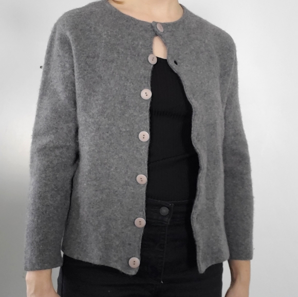 Wool Buttoned Sweater - Picture 2 of 6